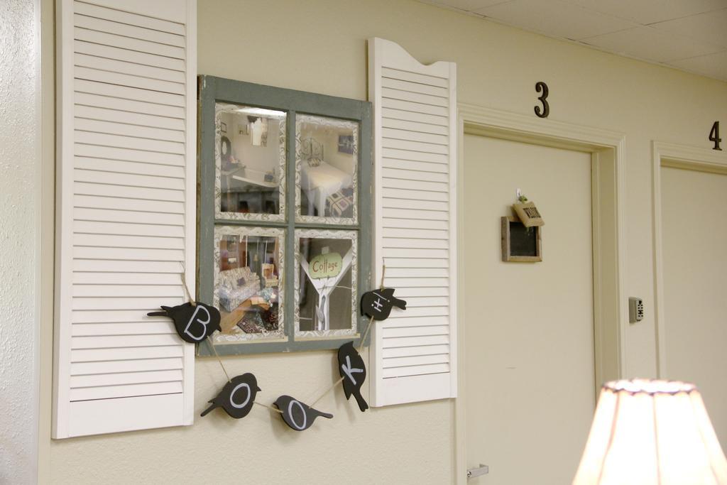 A Place To Stay Rooms Bandera Exterior foto